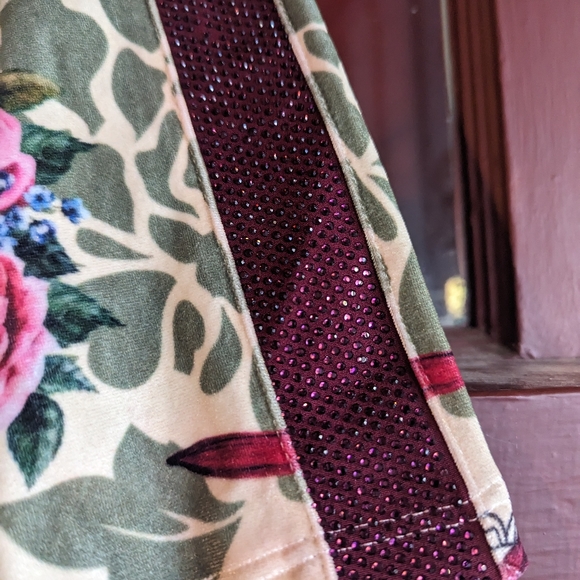 Pit Bull Jeans cropped velvet top w/built in bra cups - Picture 7 of 13